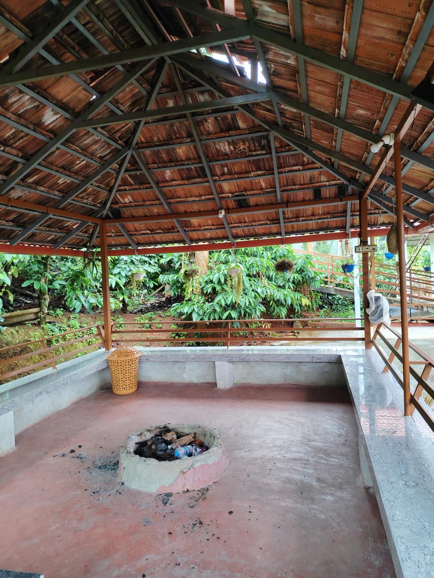 Shivalaya Homestay, Madikeri Siddapura  Экстерьер фото